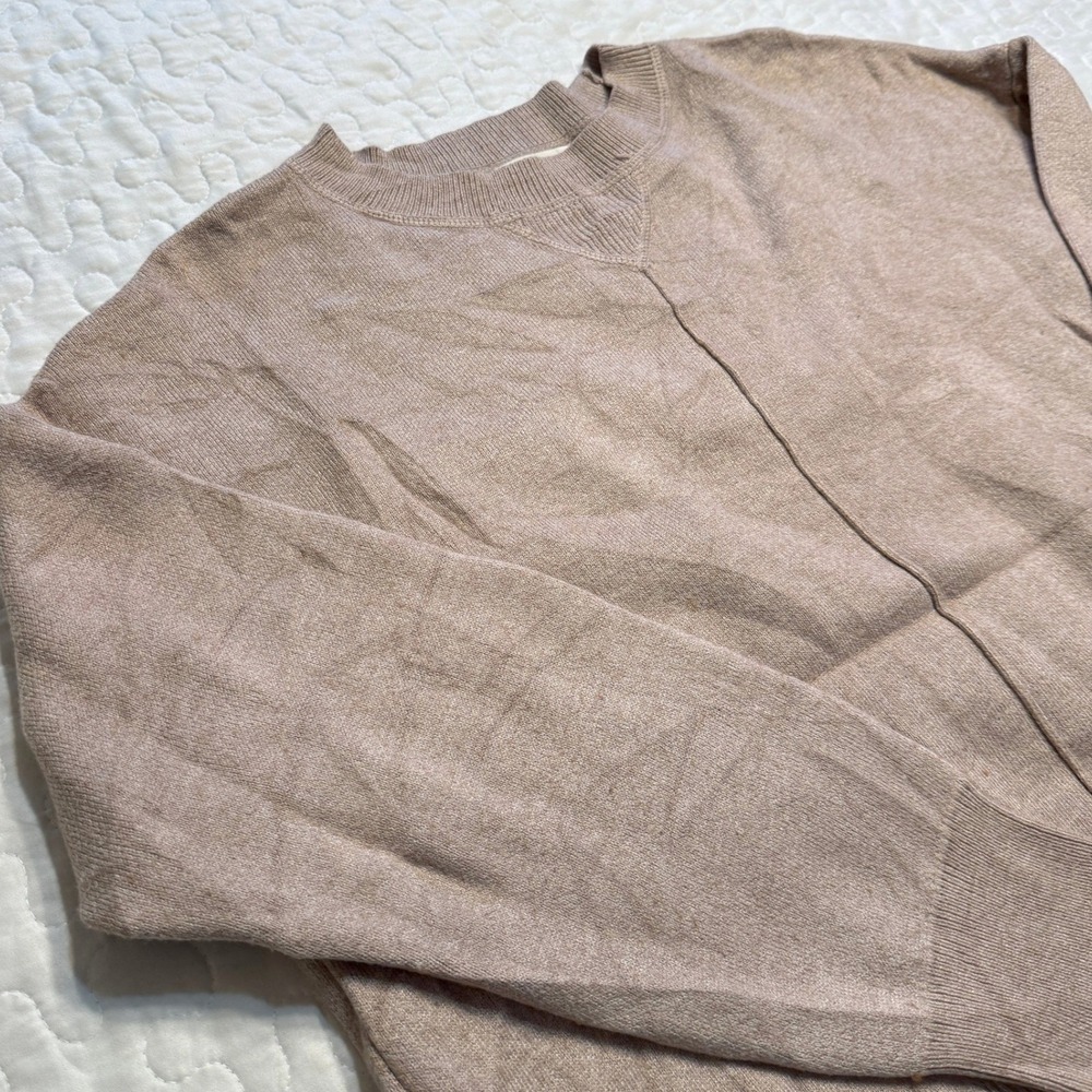 Universal Thread Women S Sweater Tan Heather Crewneck Drop Shoulder Center Seam